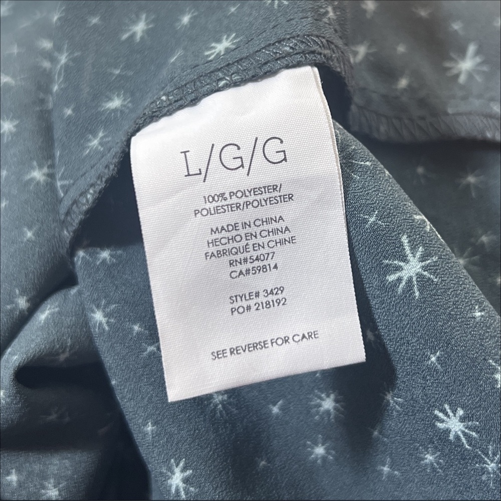 Cabi Astral Style Navy Blue and White Sleeveless Star Print Top Sz L EUC Resort - Picture 6 of 7